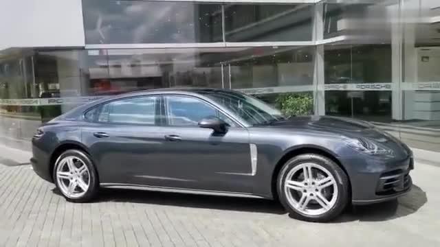 修长身段，保时捷 Panamera 。
