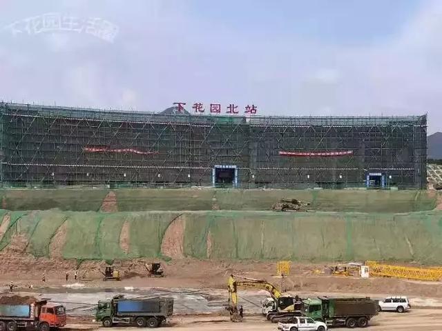 京张高铁下花园北站挂牌亮灯全线开通在即