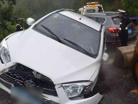 给汽车买全险纯属浪费！交警：这5种车险根本不赔，别被忽悠了