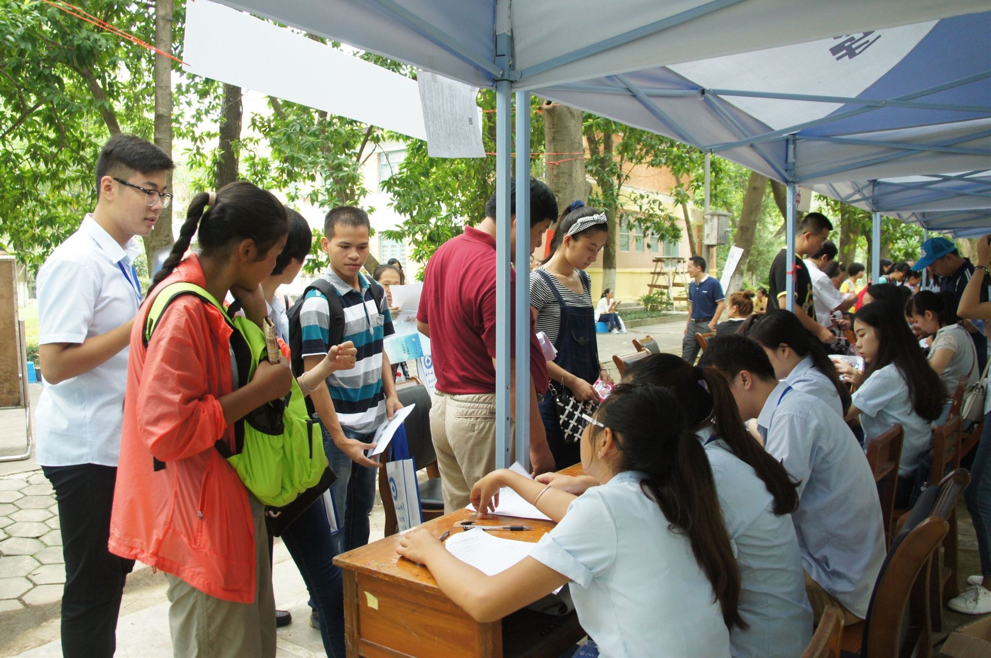 网友爆料:湖南涉外经济学院怎么约妹子?学长教你高效脱单不翻车