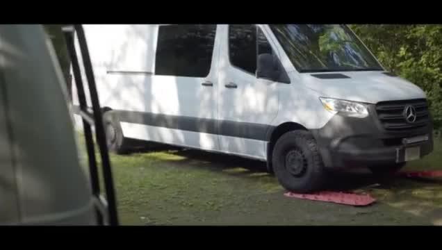 斯宾特贴个五菱宏光s是凑什么热闹