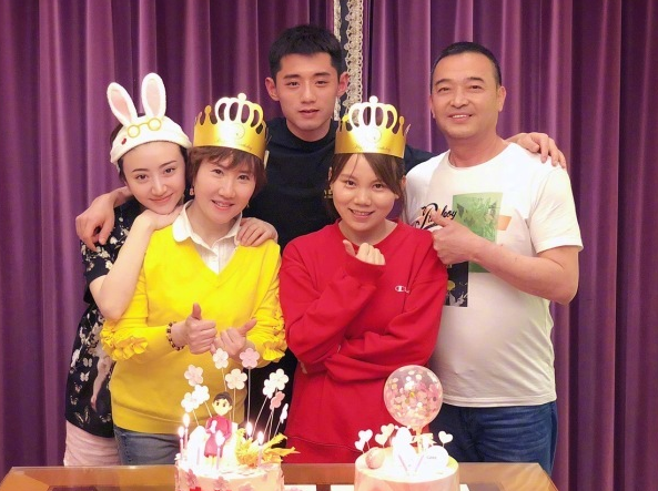 张继科疑似自曝分手原因！讨厌景甜太粘人？电话轰炸一直缠着他？