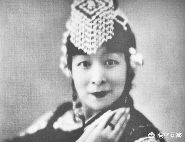 裕容龄作为慈禧最宠信官女，为何晚年被打断双腿？
