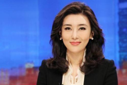 央视“最美”主持人排名，董卿垫底，第1名实至名归