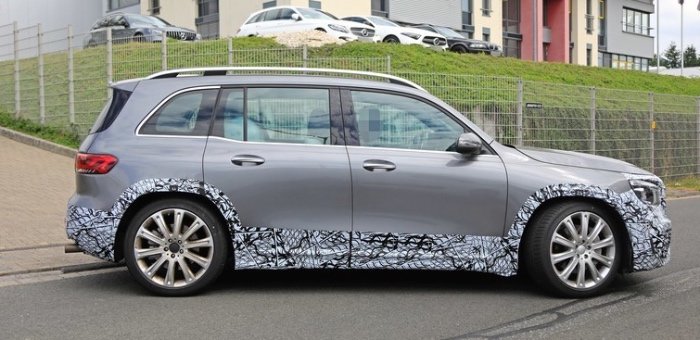 梅赛德斯AMG GLB 45谍照曝光,量产版最快2020年发布