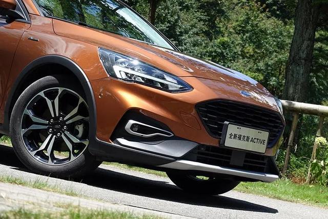 又一街车变身SUV 试驾福克斯Active