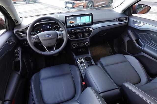 又一街车变身SUV 试驾福克斯Active