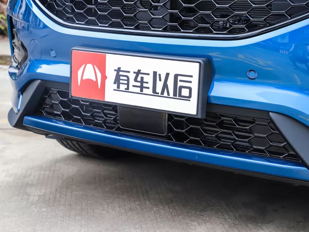 合资中型SUV标杆之一出新款,运动套件帅气得很!【实拍】