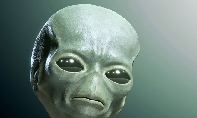 霍金去世前对人类的警告：不要去接触外星人！背后原因令人深思！