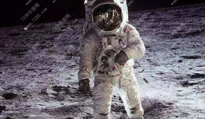 霍金去世前对人类的警告：不要去接触外星人！背后原因令人深思！