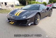 同样是超级跑车，迈凯伦和法拉利比加速，才知道什么叫差距。