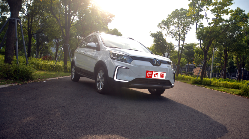 耗能11.5kWh,真实续航达390km,这纯电SUV可打动90后?
