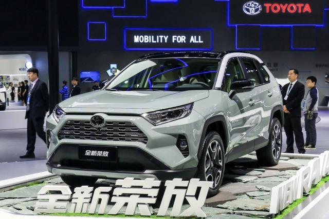 换代RAV4来临，越野三大件刷上热门，挑战“威兰达”地位？