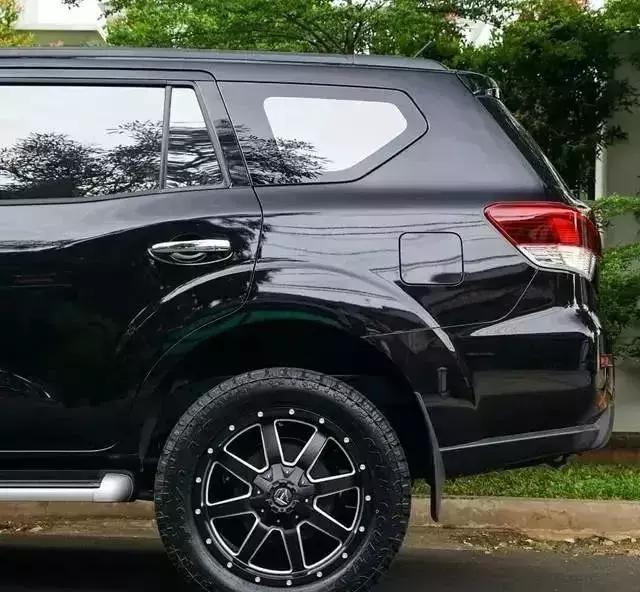 二十多万的硬派越野车,改完不输普拉多!