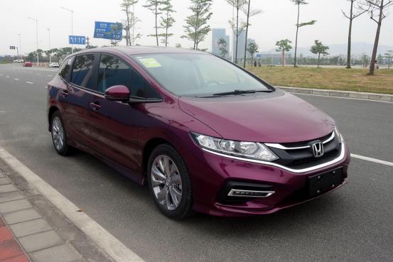 不是MPV,15万内这两款轿车有6座和7座布局