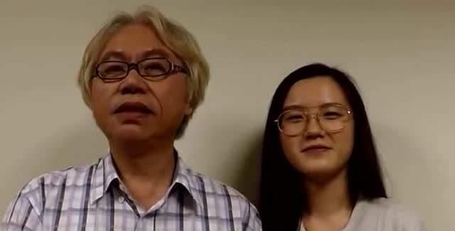 62岁李坤城否认与23岁女友分手,称:对林靖