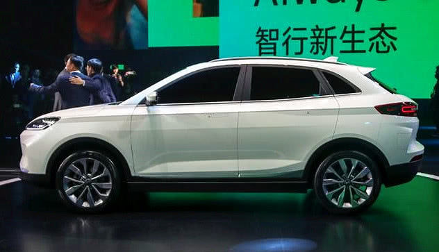 现在连华为也要开始造车?首款SUV已经下线,北京车展预售