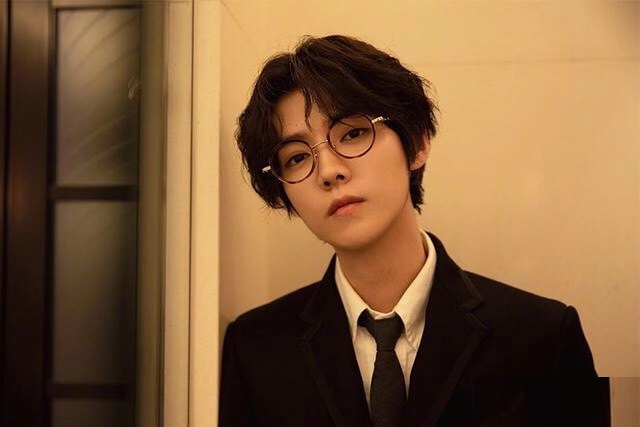 鹿晗终于换掉浓重的韩风，走起清爽日系风！贝雷帽造型简直太帅了