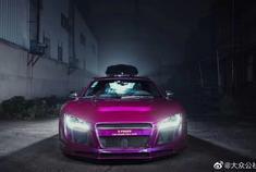 背着书包的AUDI R8 V10～ 这书包背的位置还真有点意思...