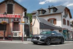 Q8未到，SQ8紧随其后。 奥迪 蓝色好看还是灰色好看？ 美如画