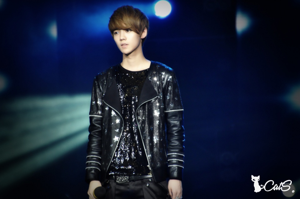 鹿晗终于换掉浓重的韩风，走起清爽日系风！贝雷帽造型简直太帅了