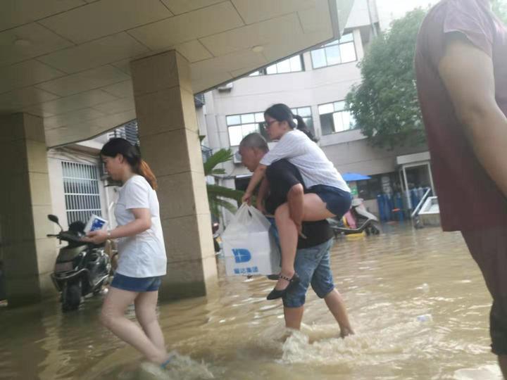 鱼类排行_《西虹市首富》帮王多鱼花钱排行,女友第三,第一亮了