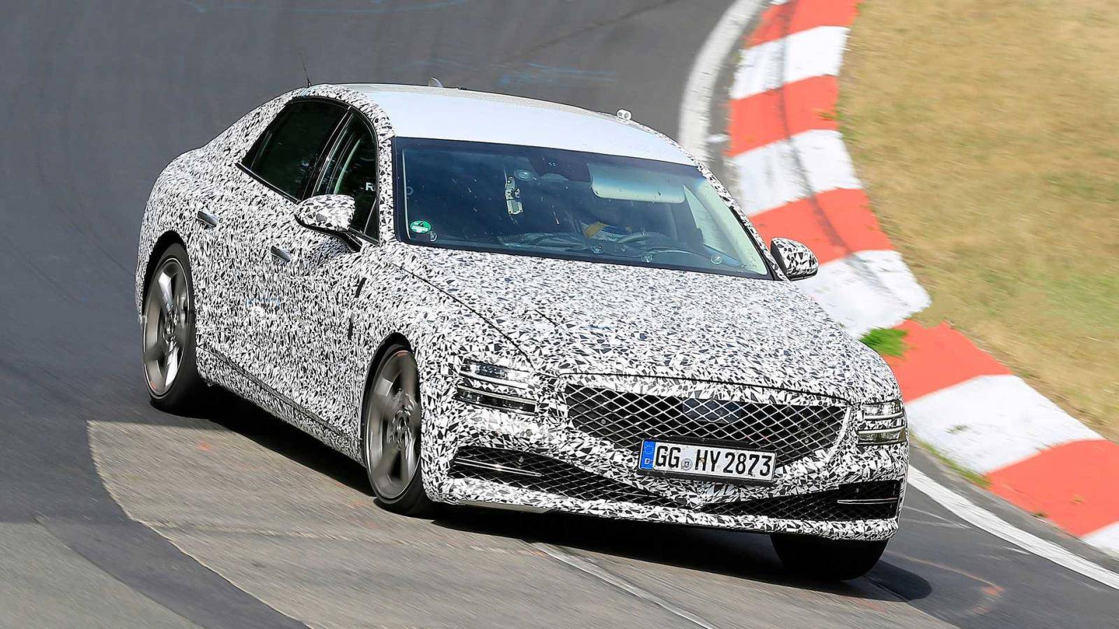 全新Genesis G80路试谍照曝光,将取消5.0L发动机
