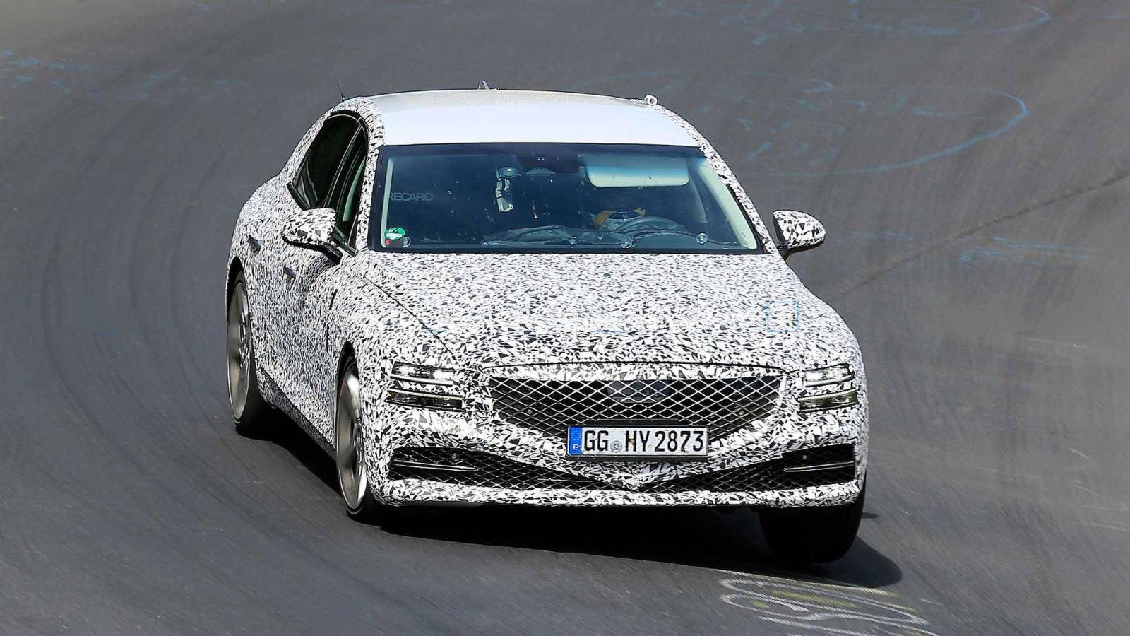 全新Genesis G80路试谍照曝光,将取消5.0L发动机