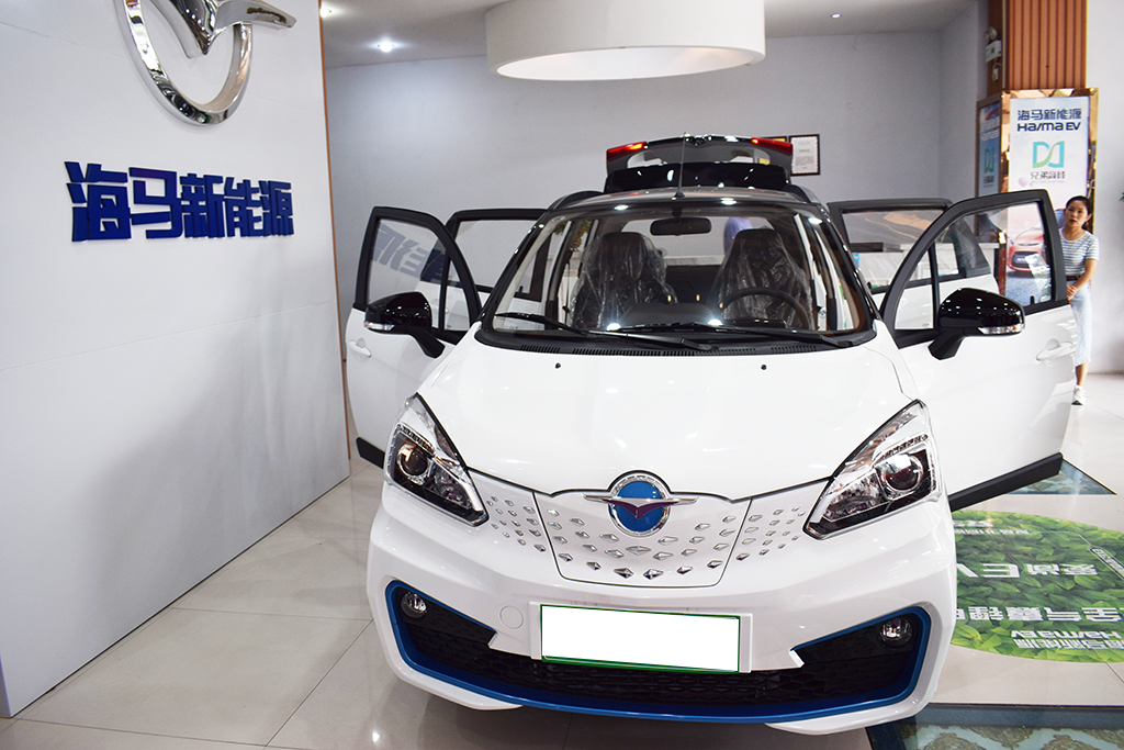 国产最火纯电动汽车,只卖5万多,怪不得比亚迪输给它