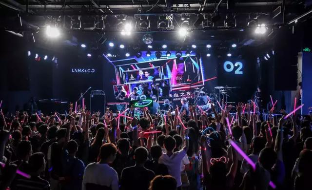 潮流派对躁起来!“乐队的夏天”助兴领克02一周年