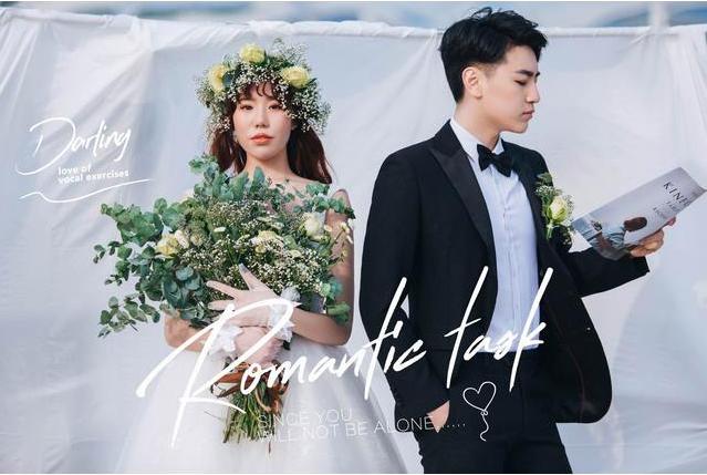 婚纱照一大三小怎么挂_婚纱照一大三小挂法图(2)