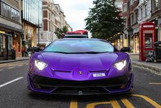 紫色大 Lamborghini Aventador SVJ 喜欢么