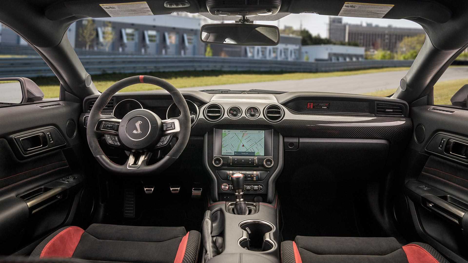 拥有526匹马力 6挡手动 新款福特野马Shelby GT350R亮相