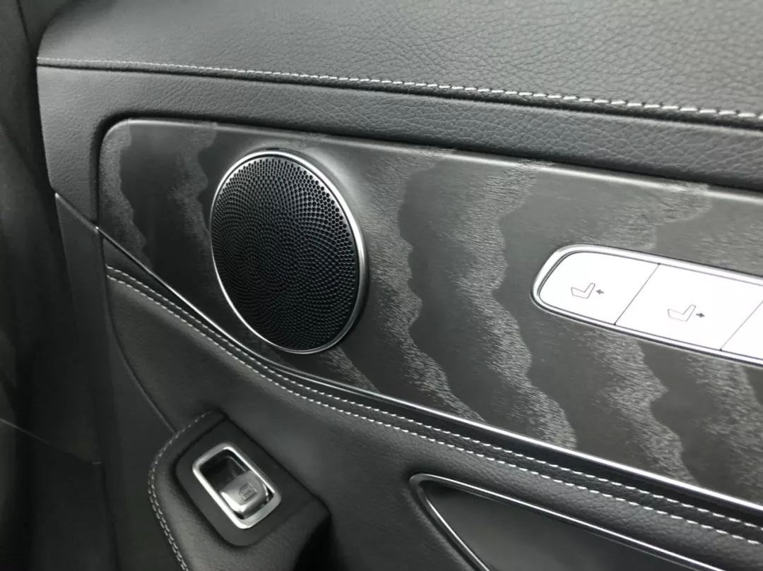 30万左右预算,奔驰C260L、奥迪Q5L谁更值得买?