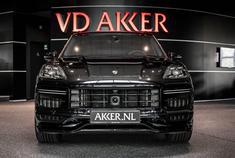 相当凶悍的黑色保时捷卡宴 Porsche Caynne turbo