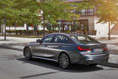 全新一代宝马3系插混版官图发布，综合马力252匹