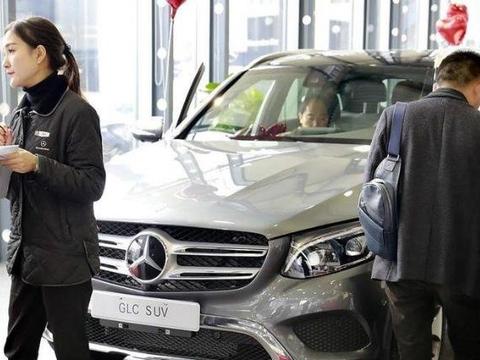 去车展买车划算吗？比4S店要便宜？销售算了一笔账