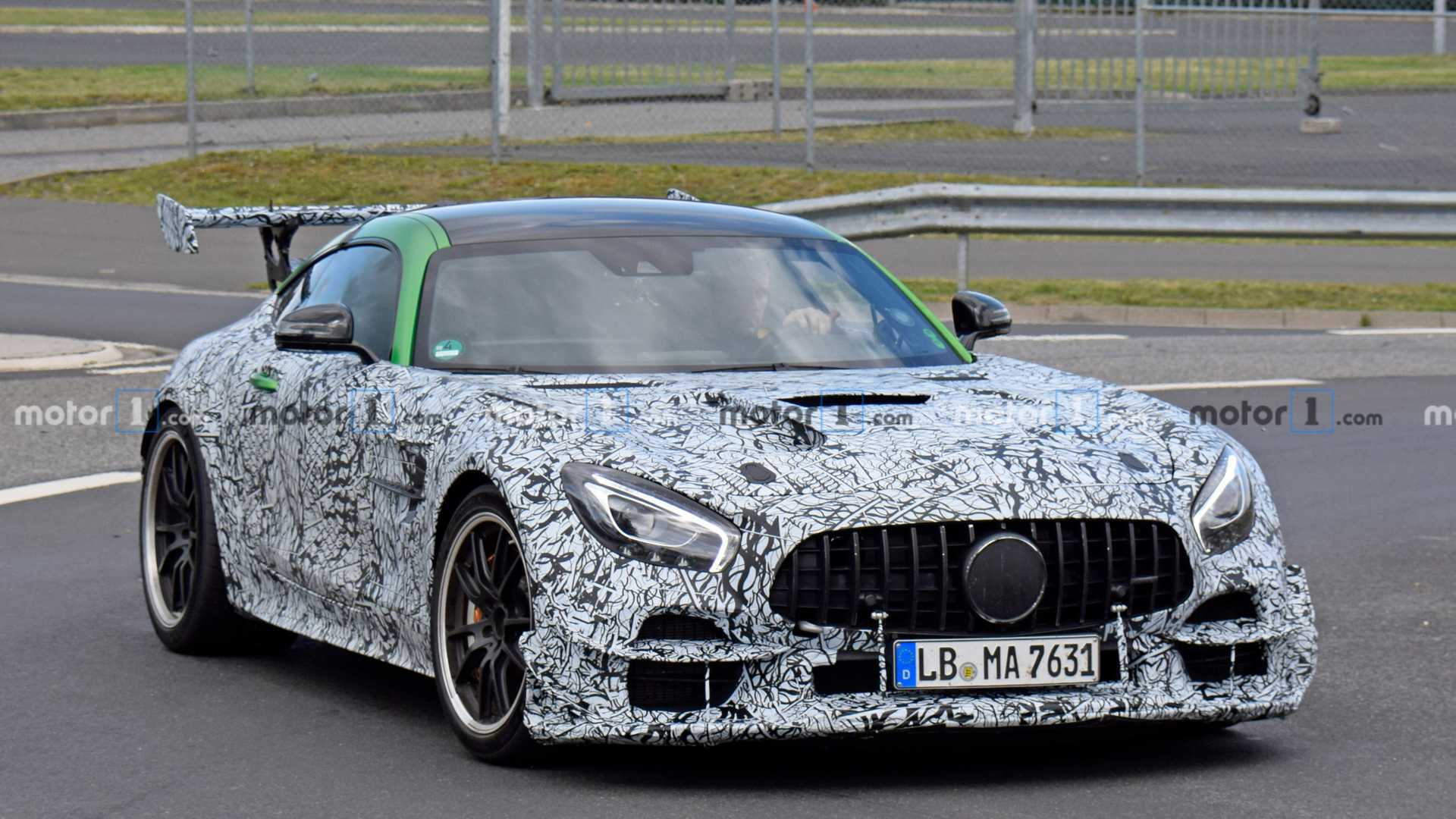 奔驰AMG GT R Black谍照曝光,动力超700匹