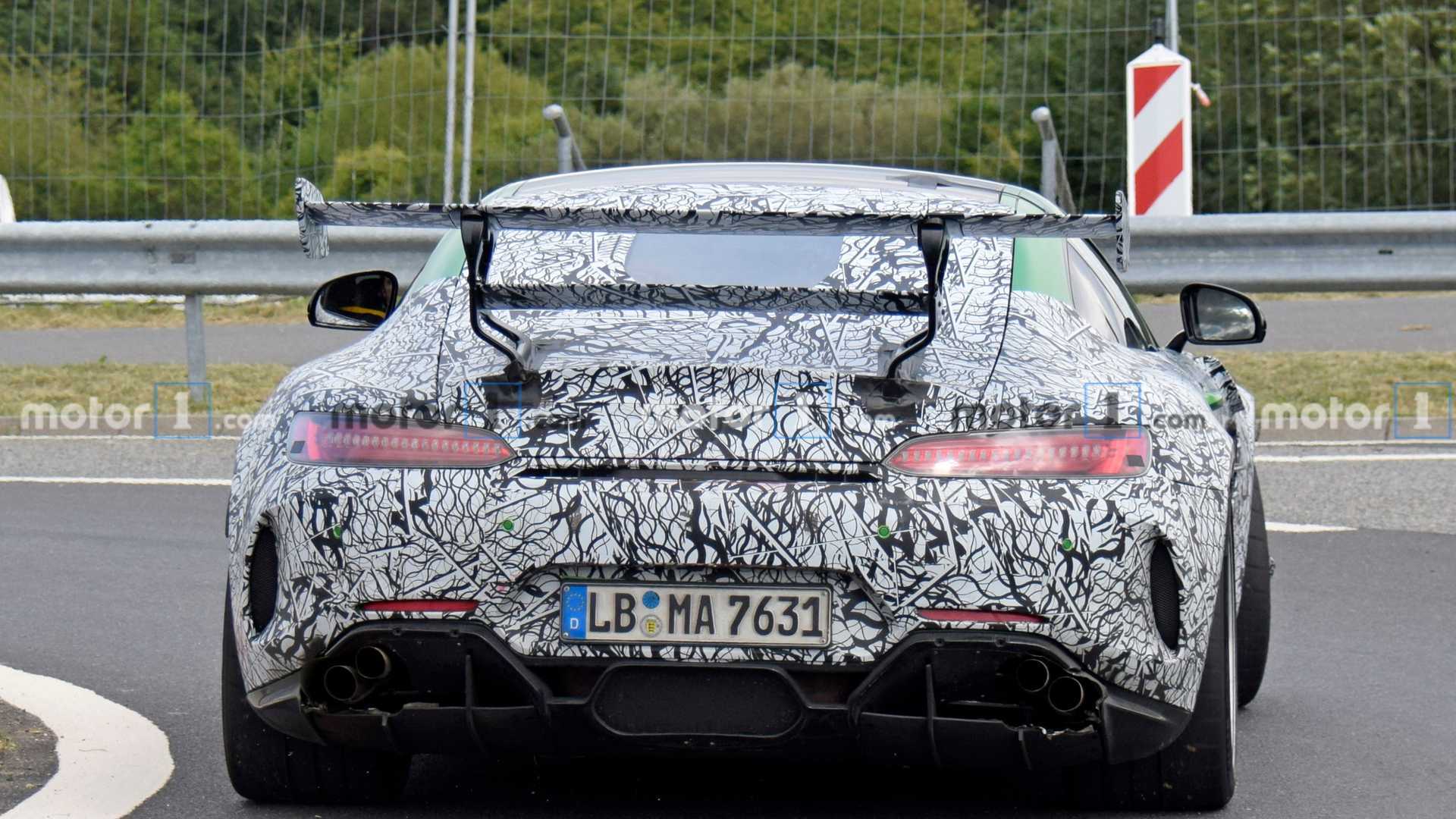 奔驰AMG GT R Black谍照曝光,动力超700匹