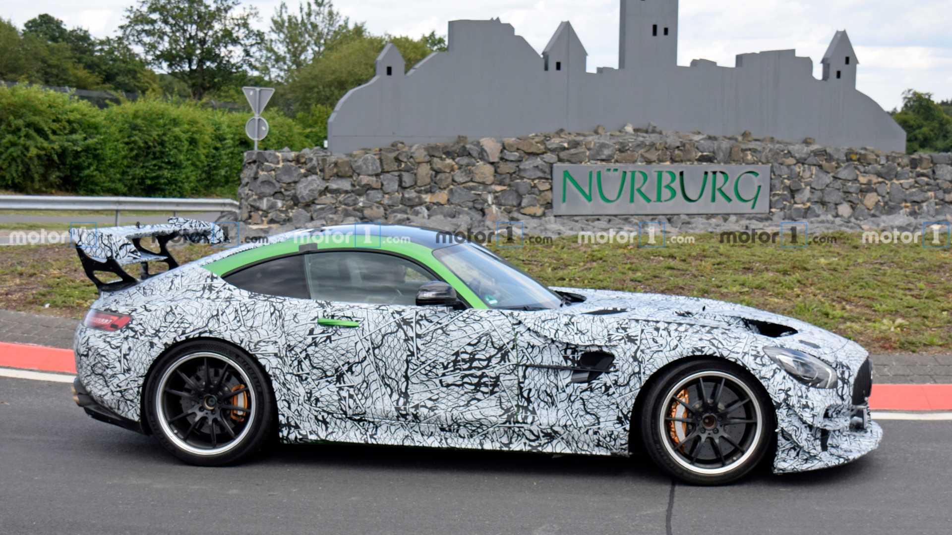 奔驰AMG GT R Black谍照曝光，动力超700匹