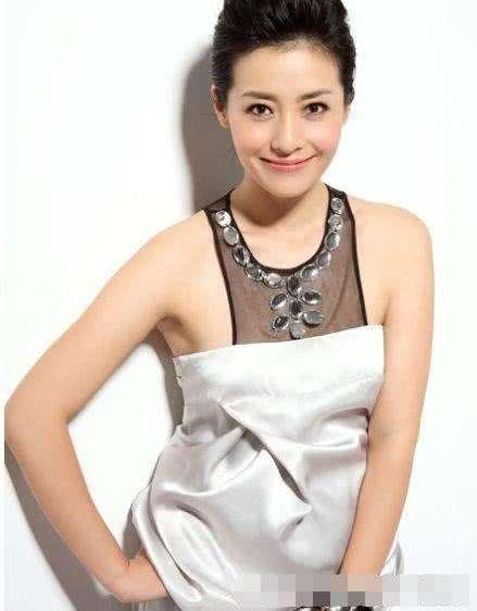 央视最美10大女主持，个个都才貌双全，谁是你心中最美女神？