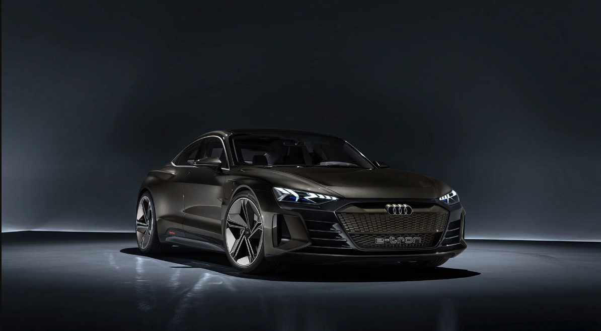 R8要退休了,奥迪史上最强电动跑车RS e-tron 或在2023亮相