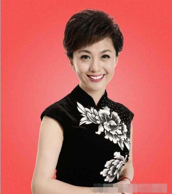 央视最美10大女主持，个个都才貌双全，谁是你心中最美女神？