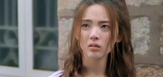 杨超越新剧《羽你同行》首播获赞，哭戏甩沈月、李现两条街？