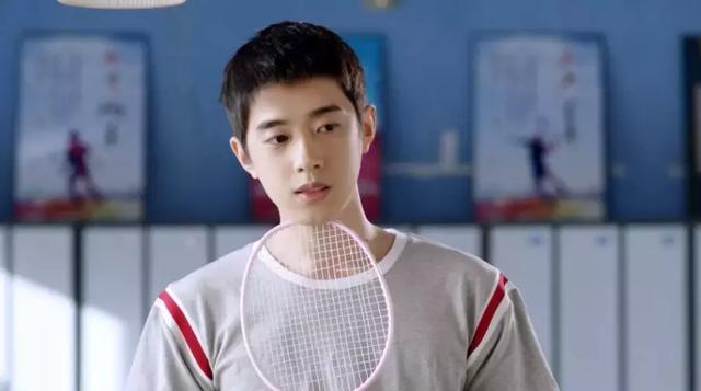 杨超越新剧《羽你同行》首播获赞，哭戏甩沈月、李现两条街？