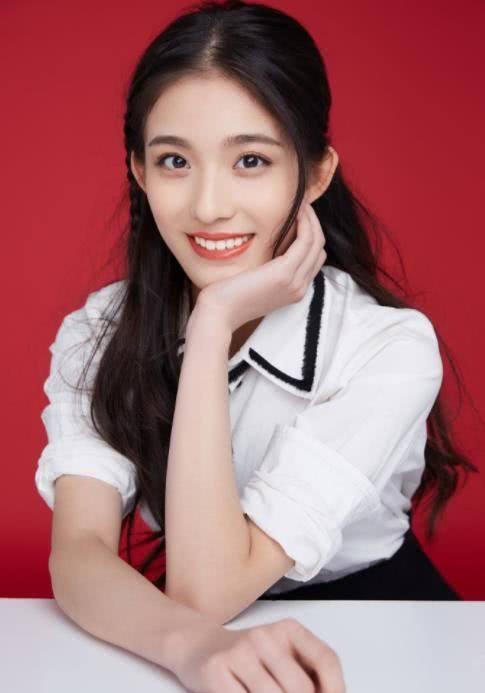 《新情深深雨蒙蒙》开拍?欧阳娜娜演依萍,王一