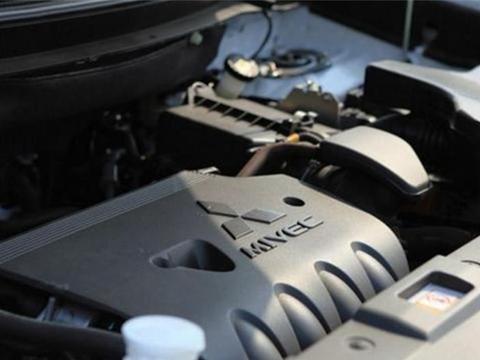 为啥国产车发动机舱里总有个罩子，合资车上却不常见？偷工减料？