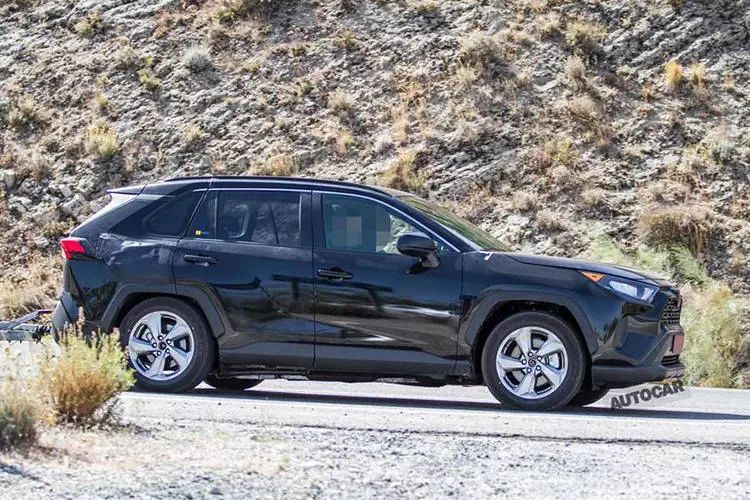 纯电续航48km,将在长春同步生产!丰田RAV4插混谍照曝光