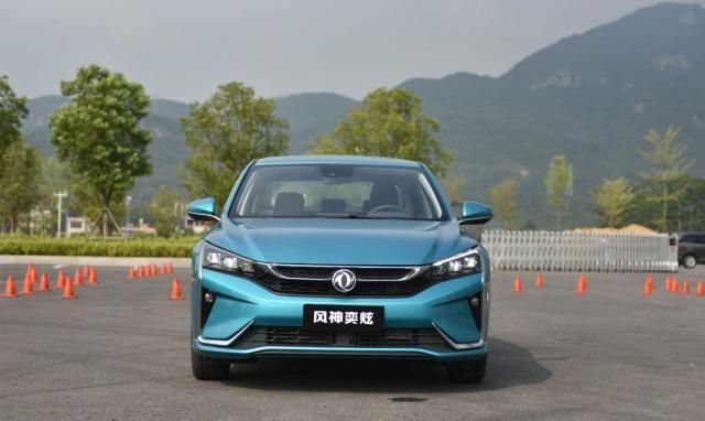 这台国六新车帅气好看还带自动驾驶,顶配才10.99万?