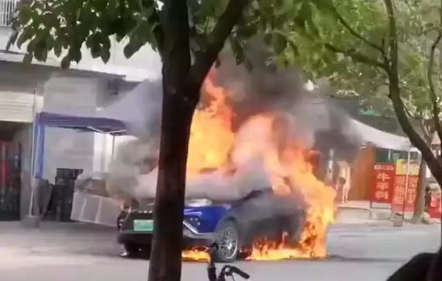 一周车事|长安林肯现身;蔚来执行副总裁容休;小鹏G3事故非断轴